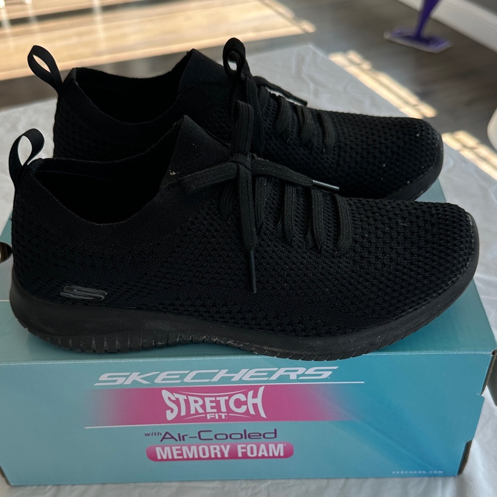 Skechers Black Stretch Fit Sneakers - Picture 3 of 6